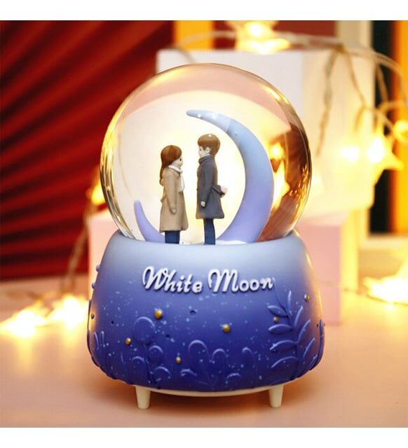 Toptan White Moon Işıklı Müzikli Sulu Kar Küresi