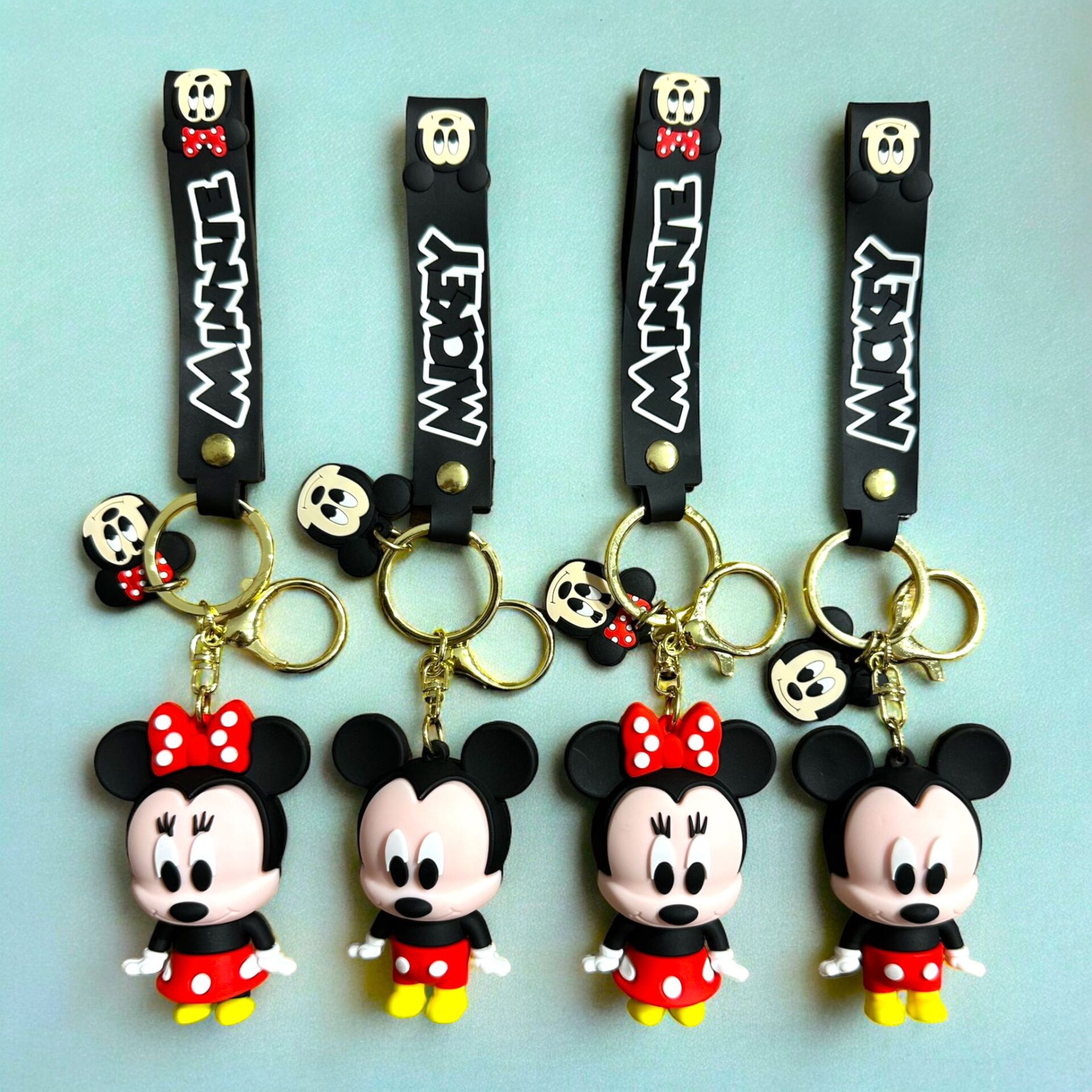 Toptan Mickey ve Minnie Mouse Temalı Büyük Boy Anahtarlık