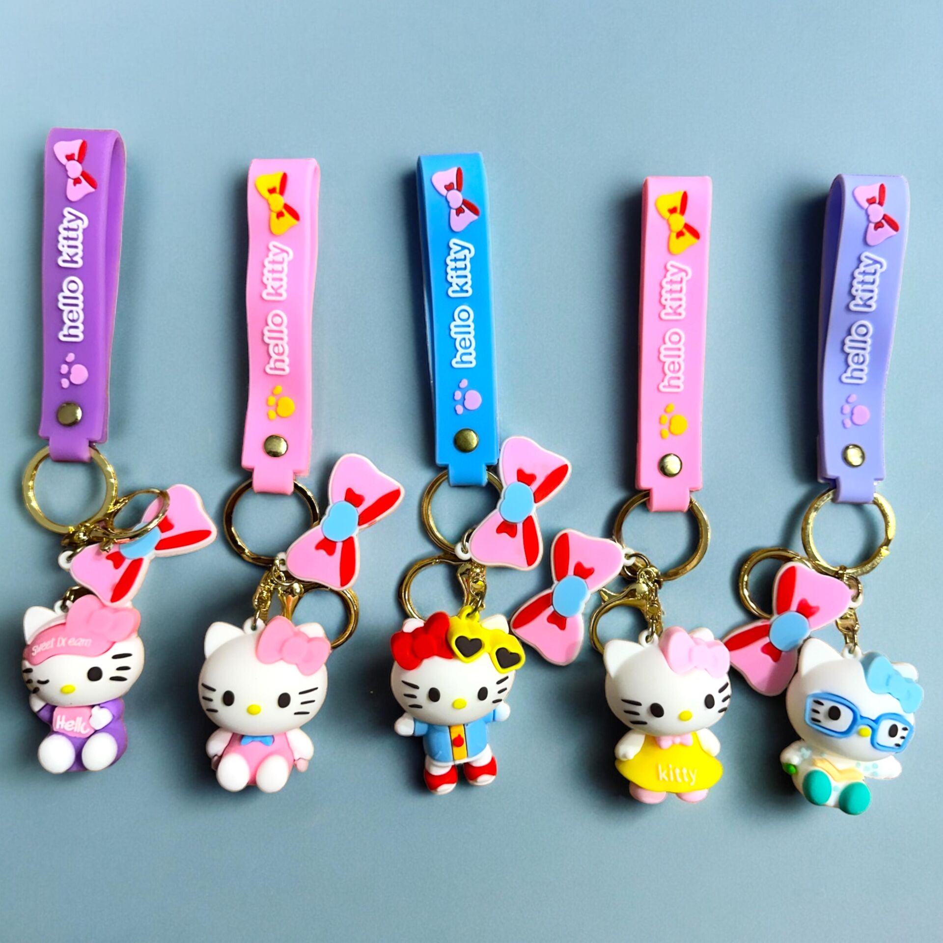 Hello Kitty Temalı Büyük Boy Anahtarlık
