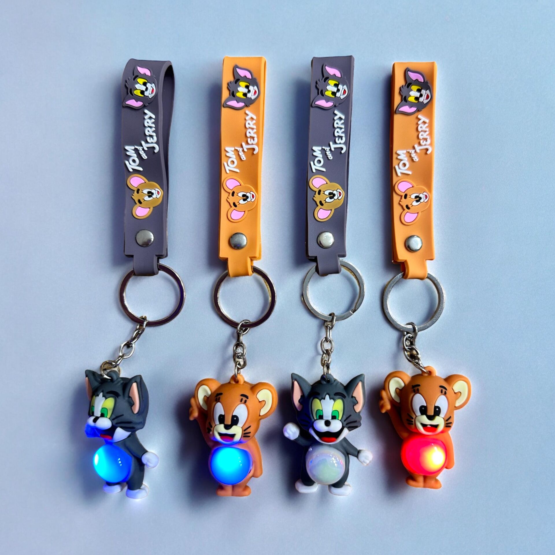 Toptan Işıklı Tom ve Jerry Temalı Anahtarlık