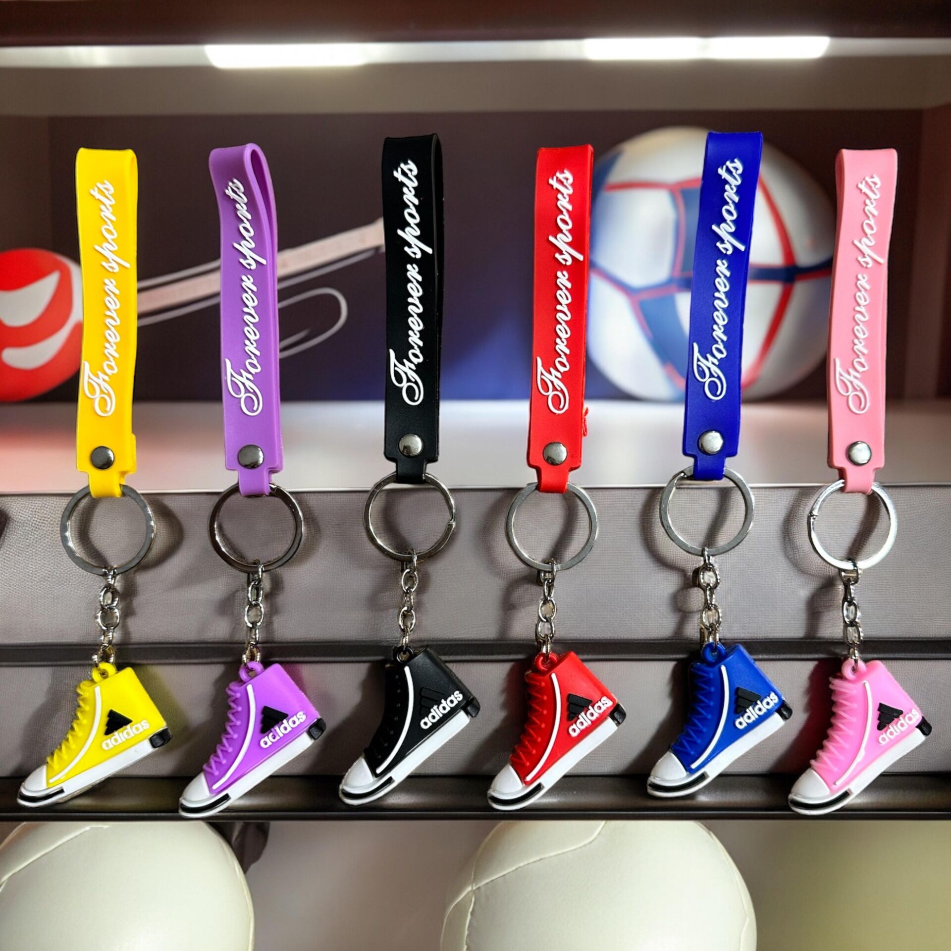 Toptan Spor Ayakkabı Temalı Anahtarlık