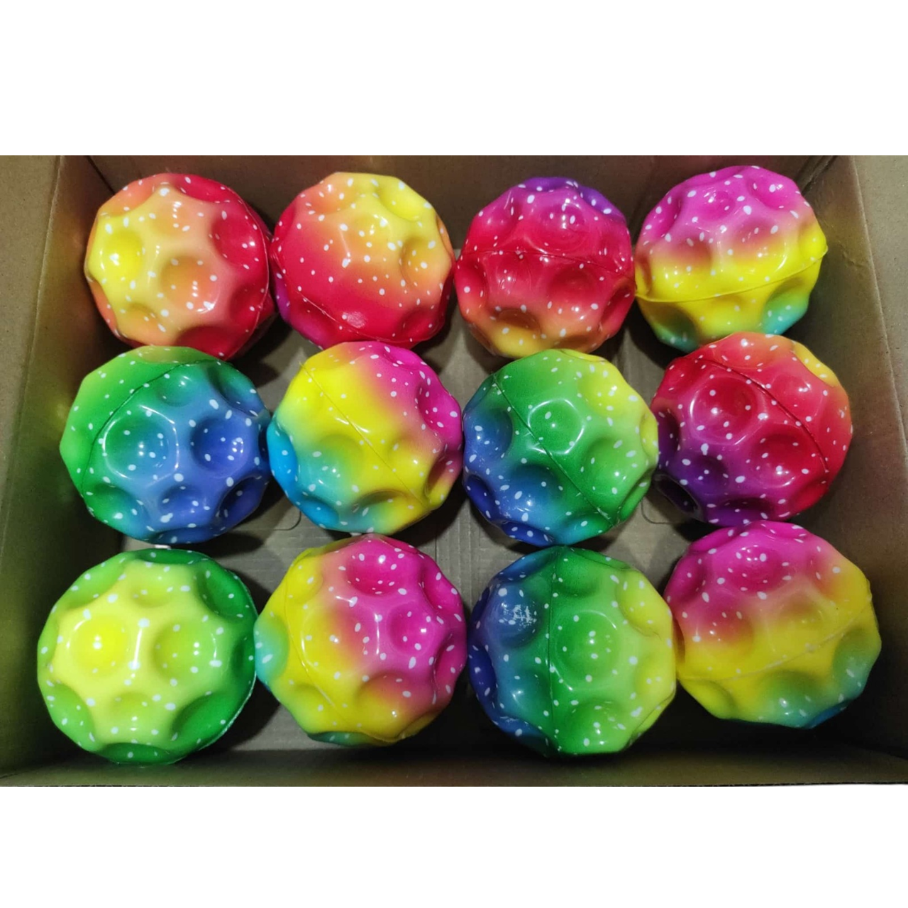 Toptan Zıplayan Ay Top